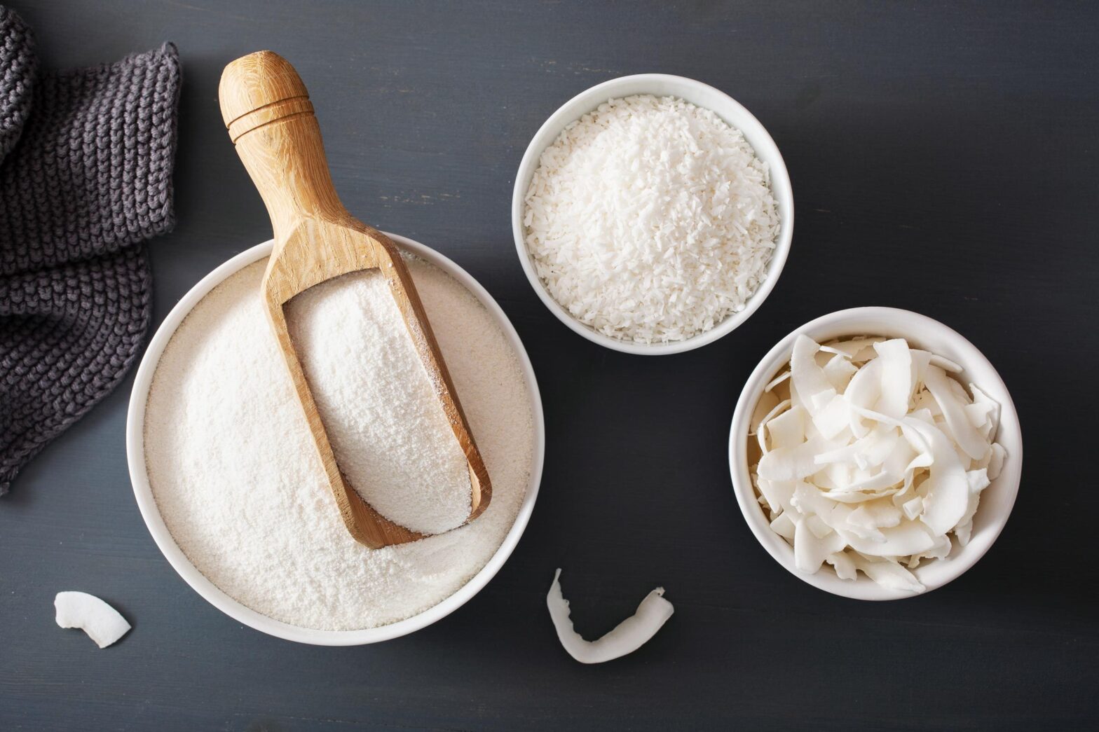Desiccated Coconut Flakes vs. Shredded Coconut: What's the Difference? 1 Desiccated Coconut Flakes vs. Shredded Coconut: What’s the Difference?